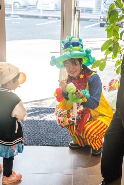 バルーンアーティスト　MAYA